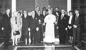 Antipope John Paul II smiling with Jewish Freemasons